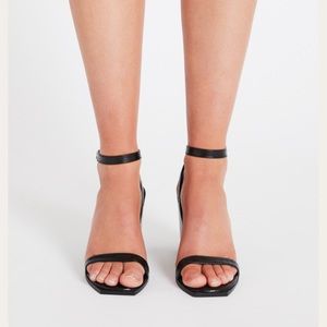 Senso Roza black leather ankle strap heel 6